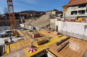 Deckenschalung mit Absturzsicherung